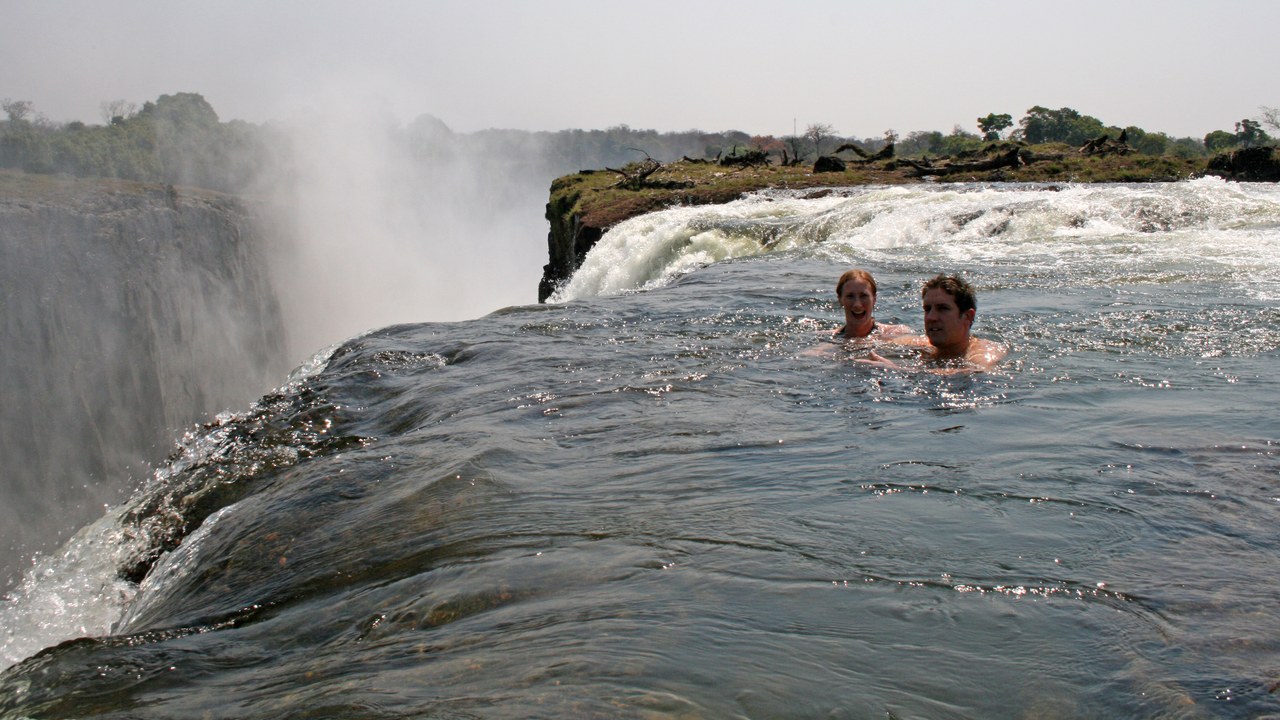Victoria Falls — Image Credit: Original uploader was Ian Restall at en.wikipedia - Public domain/Wiki Commons