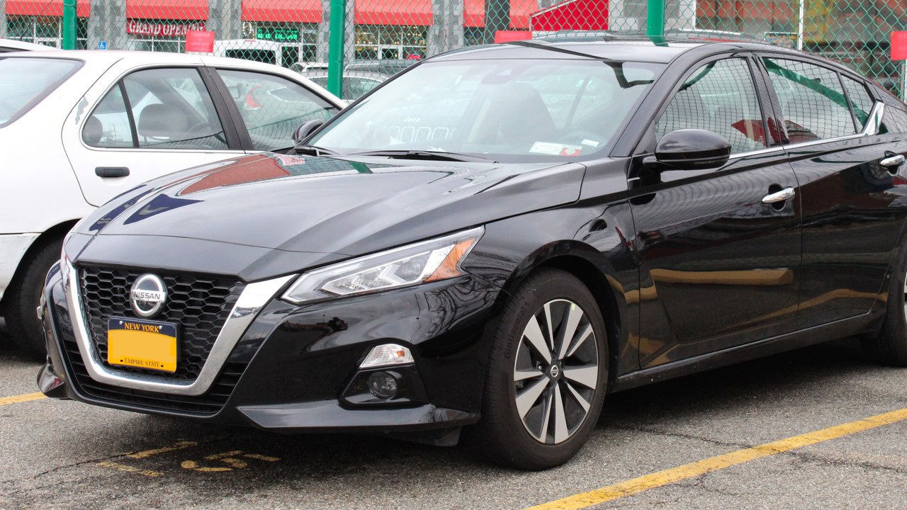 Nissan Altima — Image Credit: Kevauto - CC BY-SA 4.0/Wiki Commons