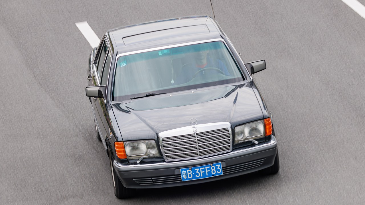 Mercedes-Benz S-Class (W126) — Image Credit: Dinkun Chen - CC BY-SA 4.0/Wiki Commons