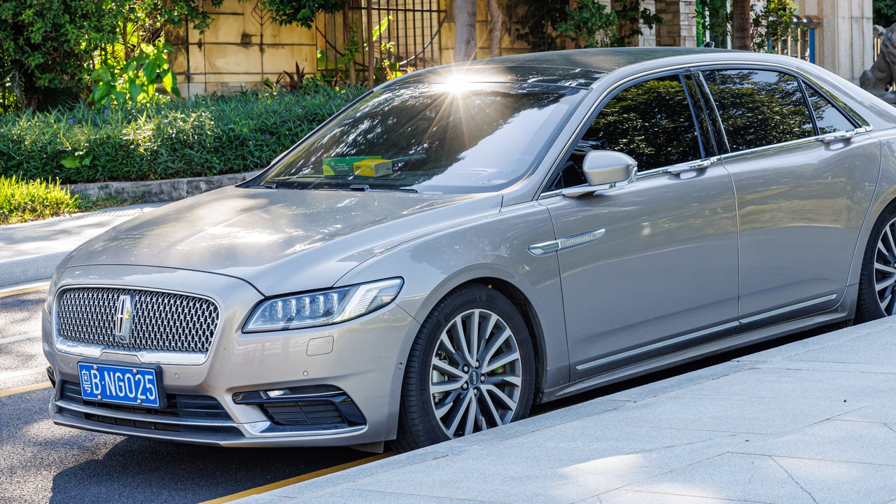 Lincoln Continental — Image Credit: Dinkun Chen - CC BY-SA 4.0/Wiki Commons