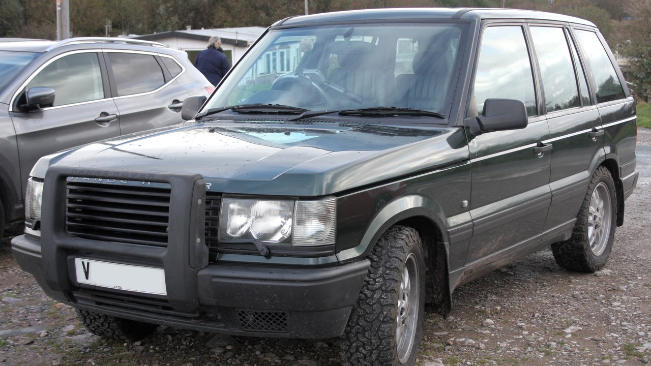 Land Rover Range Rover — Image Credit: DieselFordMondeo - CC BY-SA 4.0/Wiki Commons