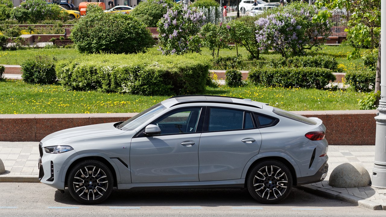 BMW X6 — Image Credit: Retired electrician - CC0/Wiki Commons