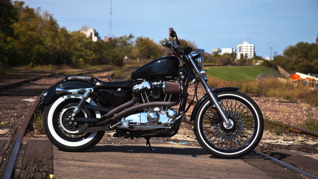 Harley-Davidson Sportster — Image Credit: CJ Schmit - CC BY 2.0/Wiki Commons