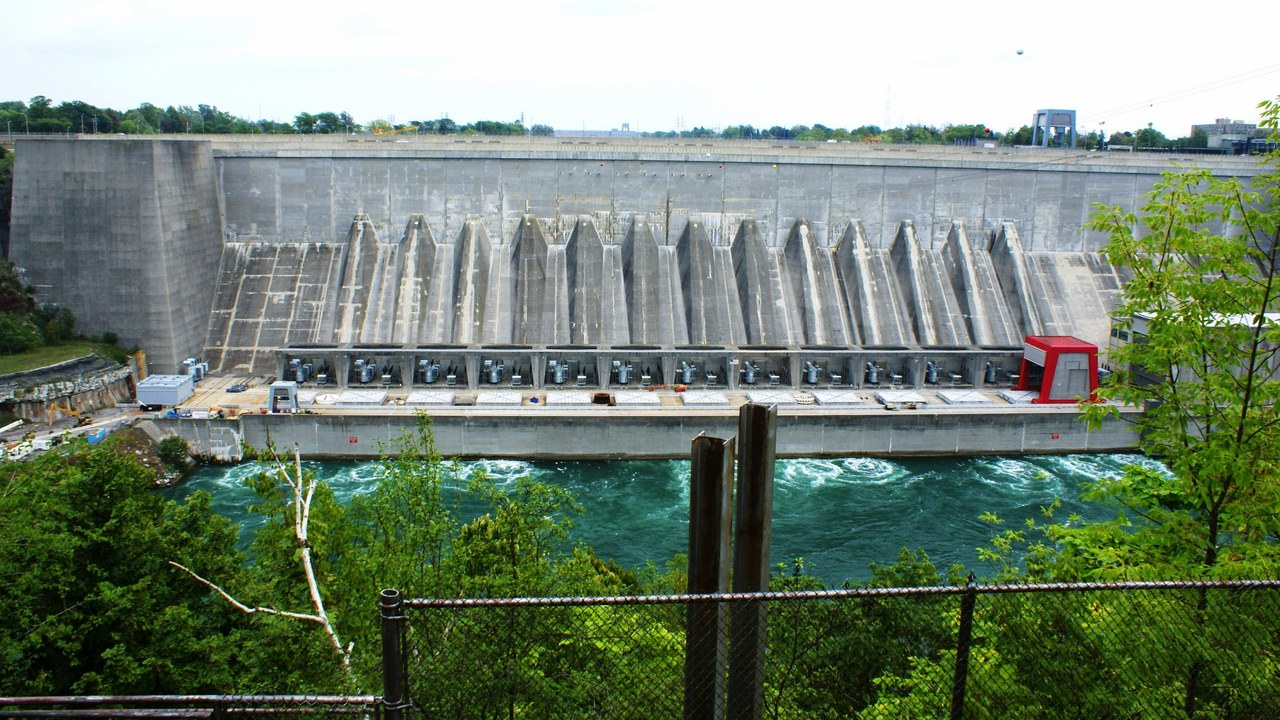 Robert Moses Niagara Hydroelectric Power Station, New York, United States.jpg