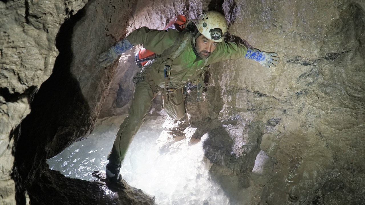 Veryovkina Cave — Image Credit: Petr Lyubimov - CC BY-SA 4.0/Wiki Commons