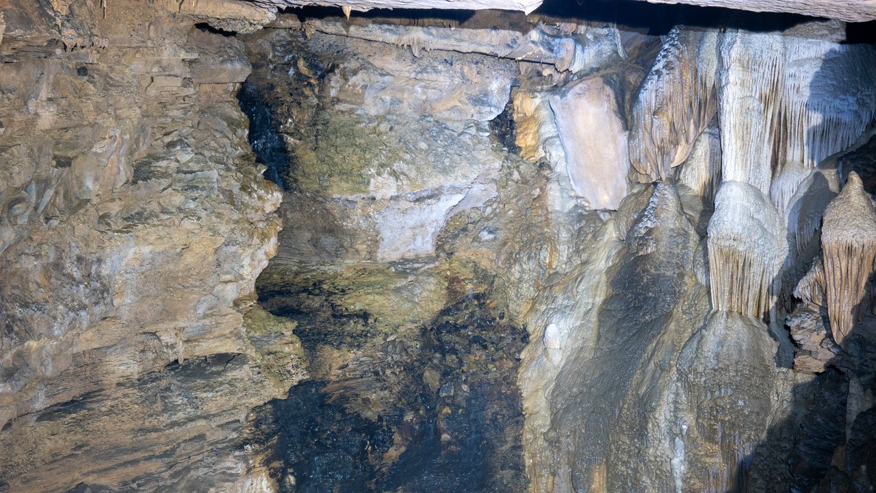 Ellison's Cave — Image Credit: RebelHikes - CC BY-SA 4.0/Wiki Commons
