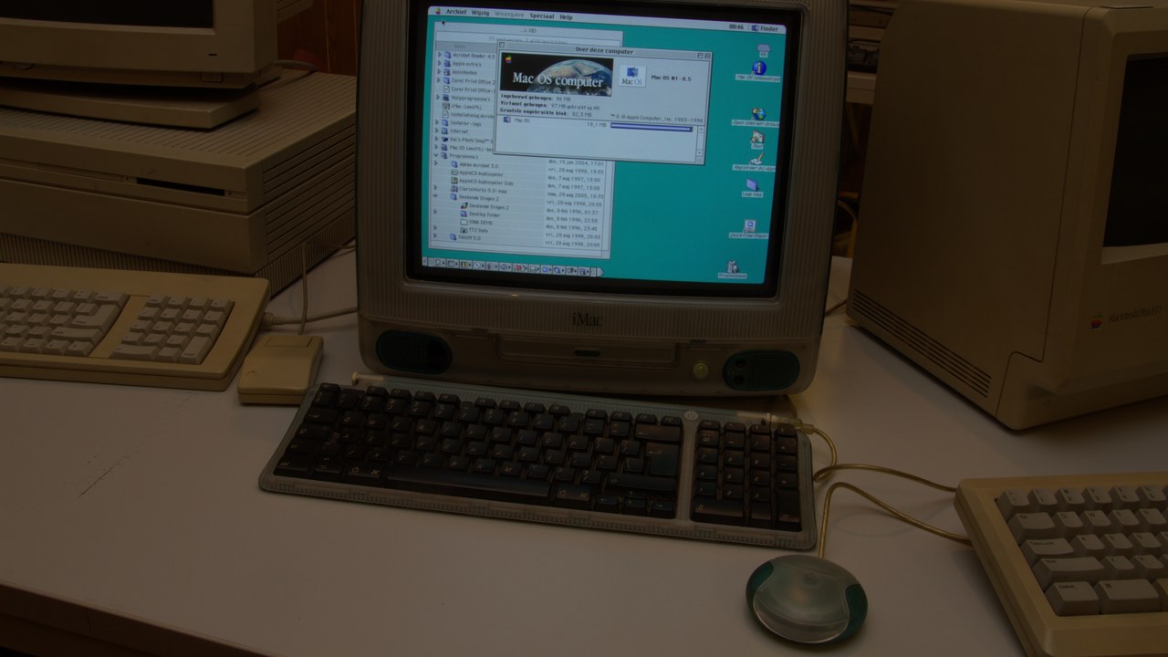 Apple iMac G3 — Image Credit: Dennis van Zuijlekom from Ermelo, The Netherlands - CC BY-SA 2.0/Wiki Commons