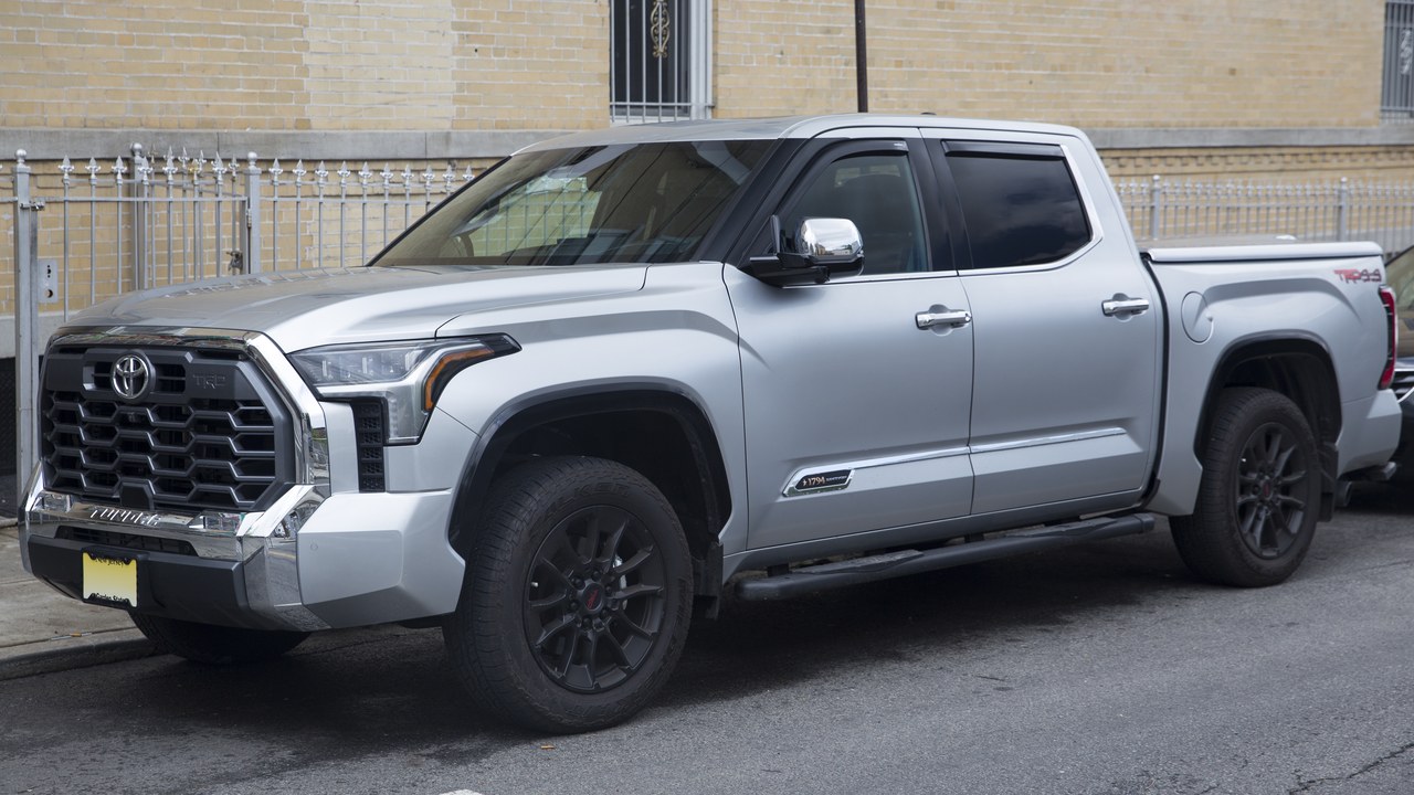 Toyota Tundra — Image Credit: Mr.choppers - CC BY-SA 3.0/Wiki Commons