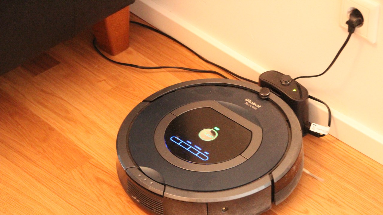 Roomba — Image Credit: Photograph: Frank C. Müller, Frankfurt am Main - CC BY-SA 4.0/Wiki Commons