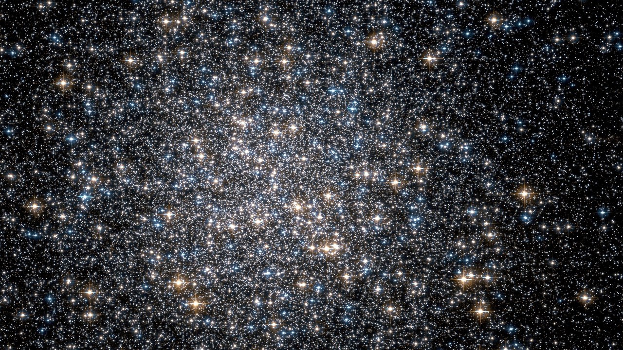 Hercules Cluster — Image Credit: en:NASA, en:STScI, en:WikiSky - Public domain/Wiki Commons
