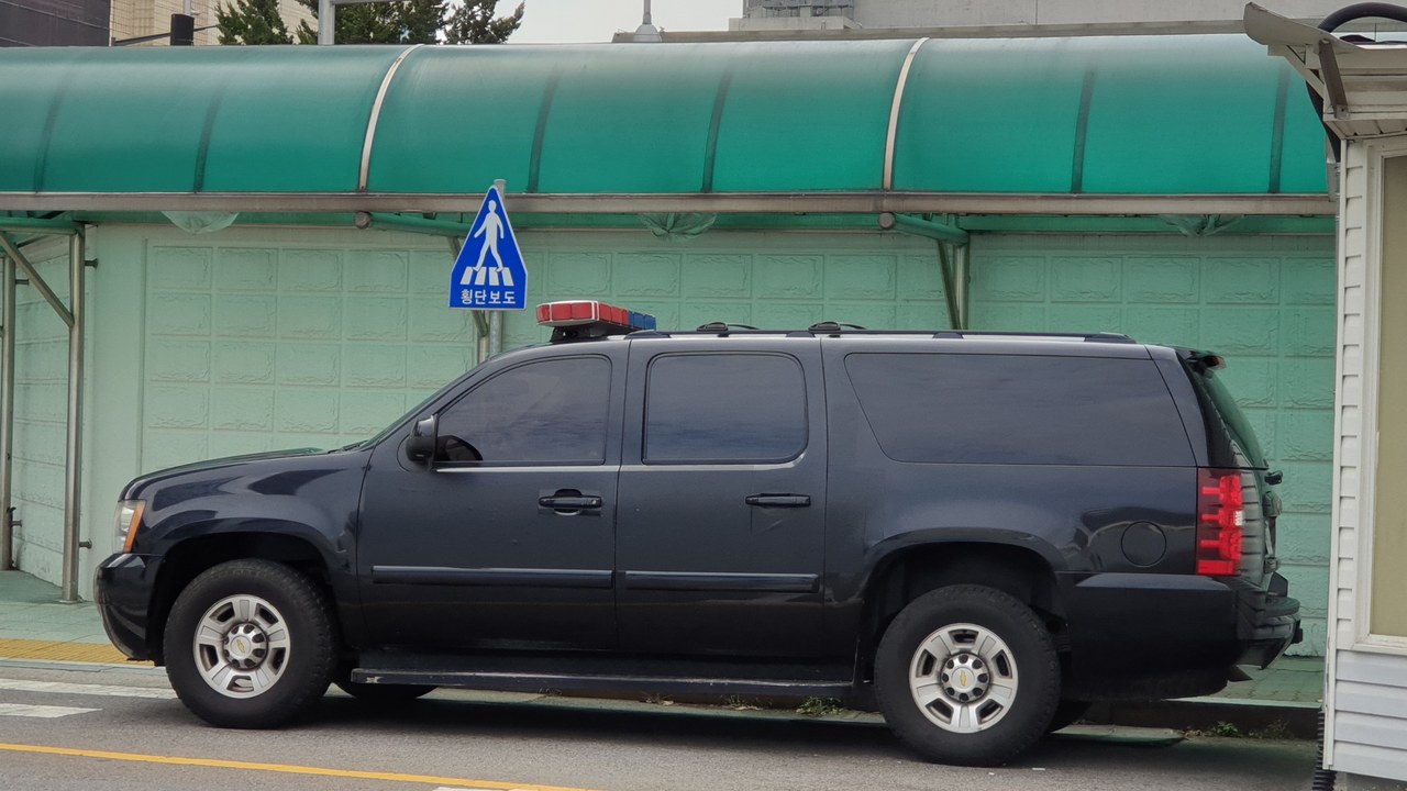 Chevrolet Suburban — Image Credit: Damian B Oh - CC BY-SA 4.0/Wiki Commons