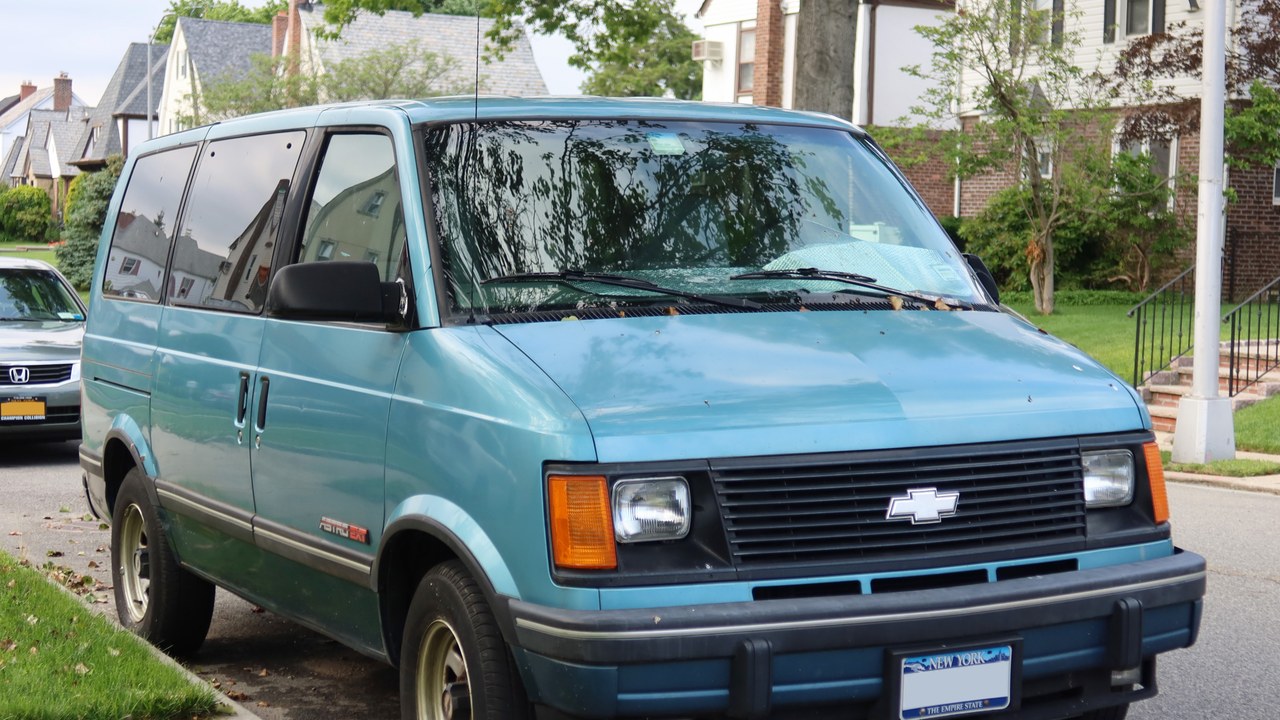 Chevrolet Astro — Image Credit: Kevauto - CC BY-SA 4.0/Wiki Commons