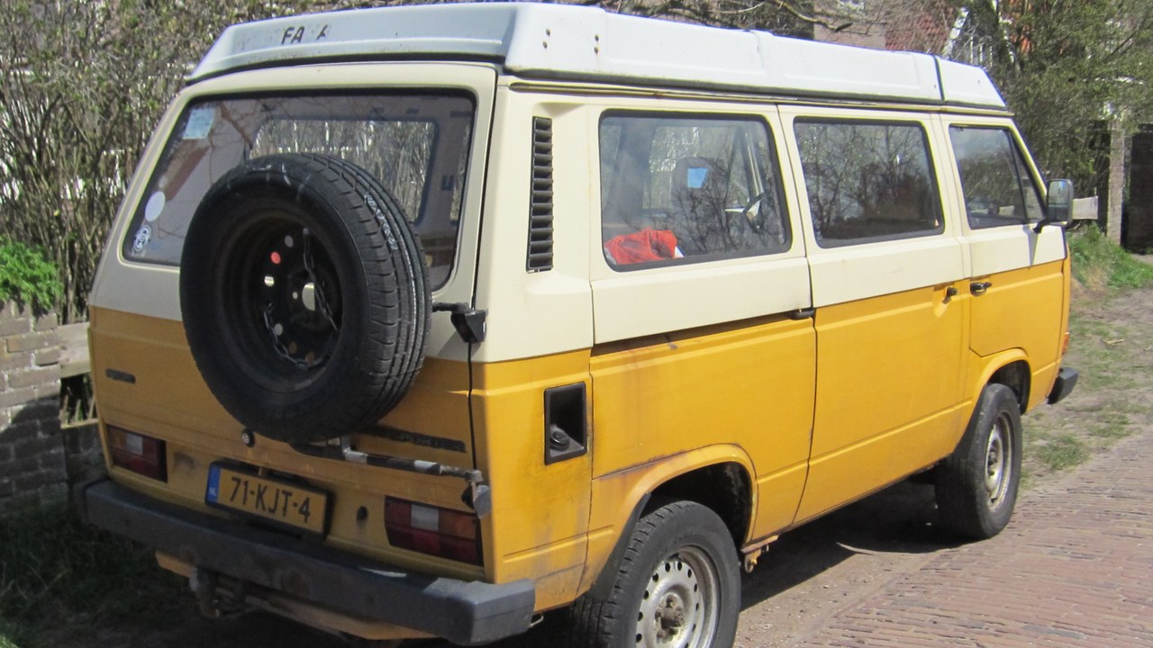 Volkswagen Transporter (T3) — Image Credit: Rutger van der Maar - CC BY 2.0/Wiki Commons