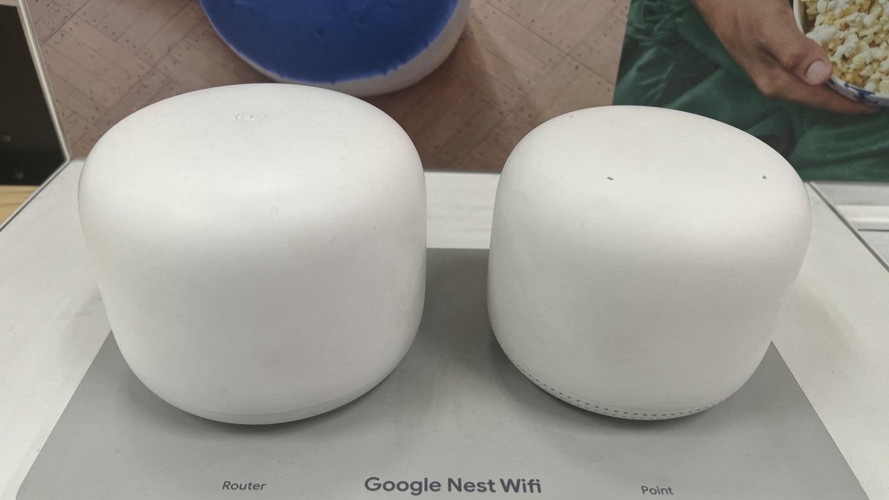Google Nest Wifi Router and Point.jpg TaurusEmerald - CC BY-SA 4.0/Wiki Commons