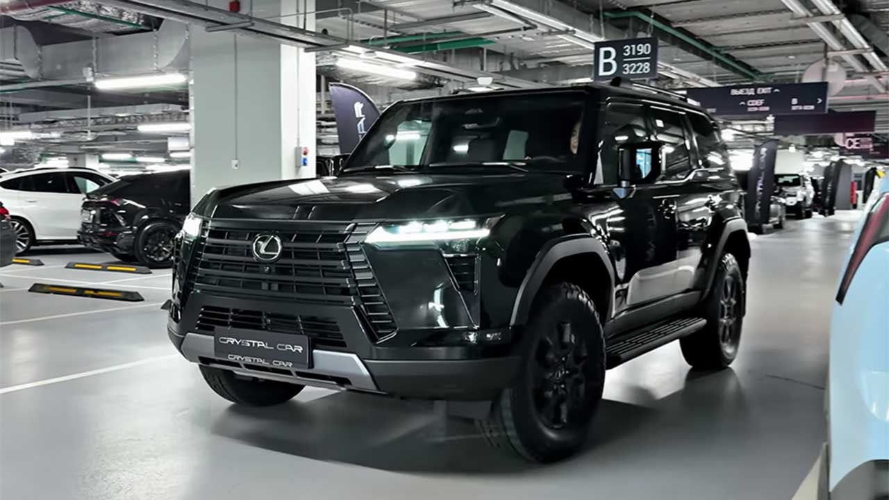 Lexus GX — Image Credit: youtube.com/@CAR-TV