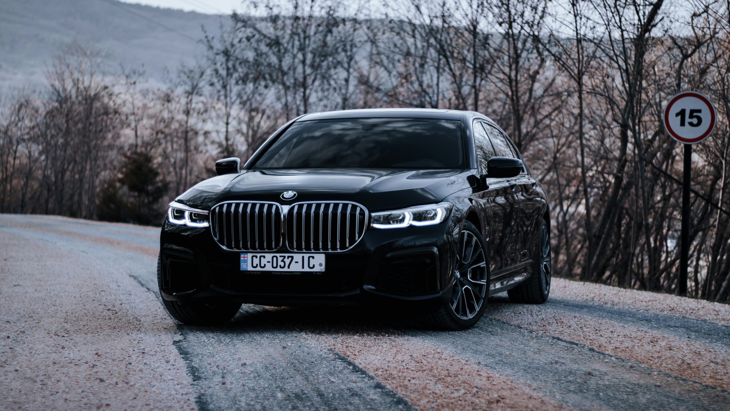 BMW 7 Series — Image Credit: Tim Vegas/Unsplash