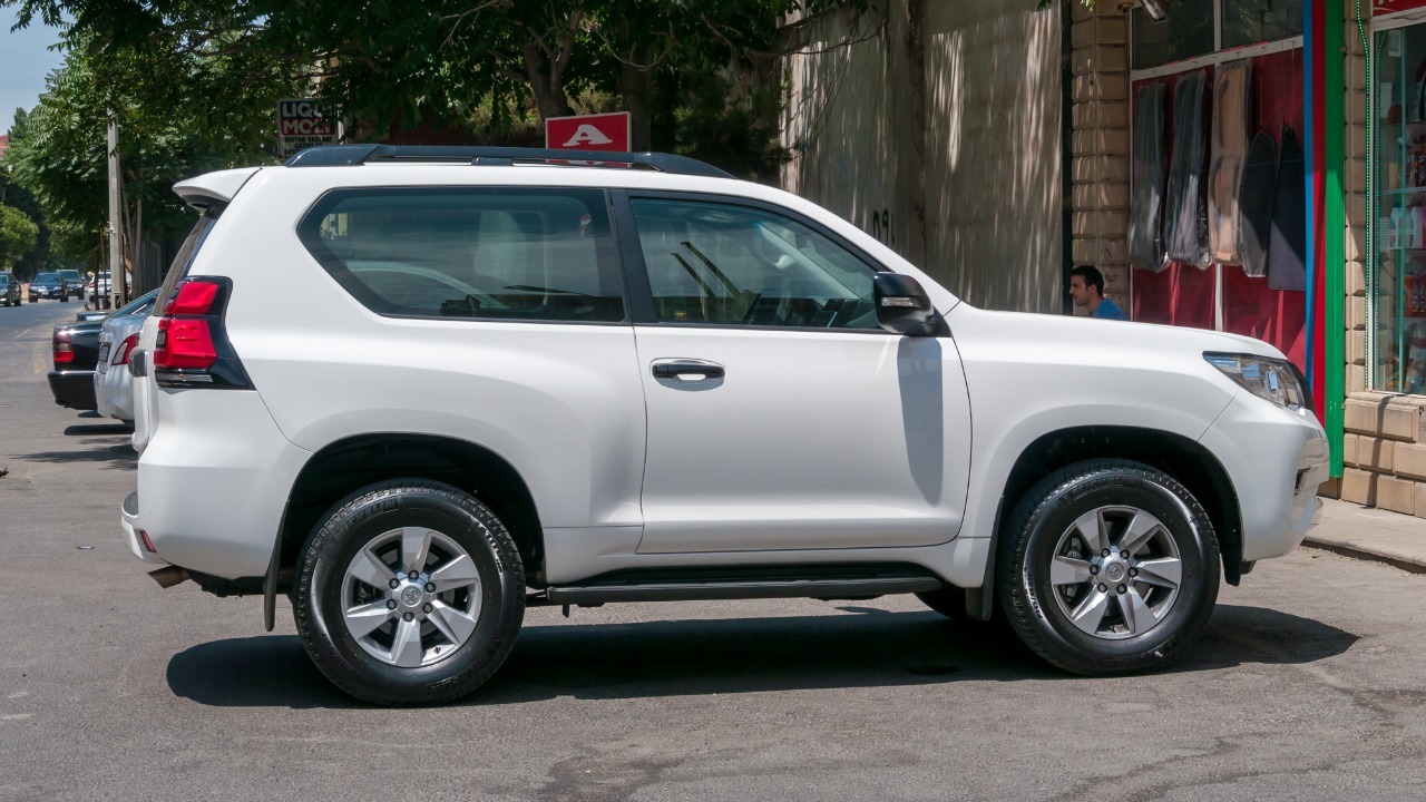 Toyota Land Cruiser — Image Credit: Matti Blume – CC BY-SA 4.0/Wiki Commons