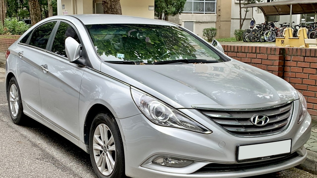 Hyundai Sonata (2011-2019) — Image Credit: Benespit - CC BY-SA 4.0/Wiki Commons