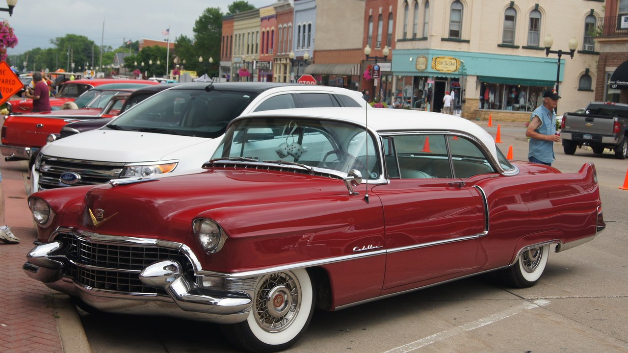 Cadillac Coupe de Ville ('Maybellene', 1955) — Image Credit: Greg Gjerdingen from Willmar, USA - CC BY 2.0/Wiki Commons
