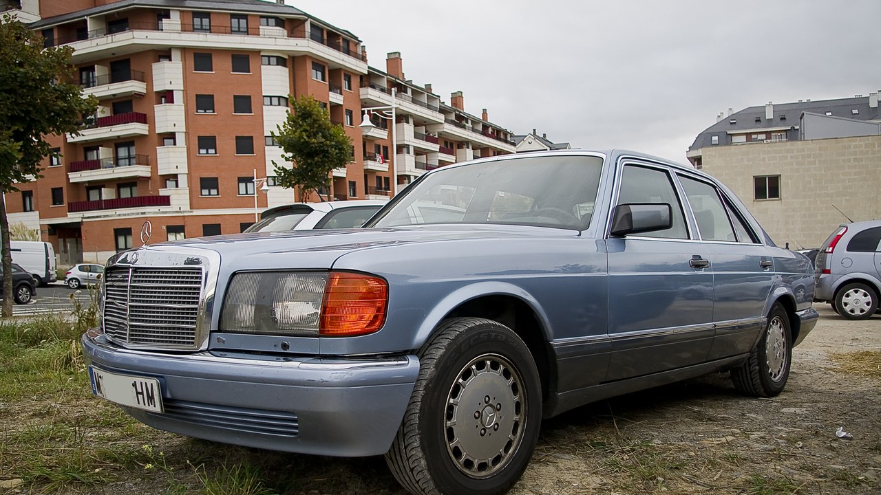 Mercedes-Benz W126 — Image Credit: Spanish Coches - CC BY 2.0/Wiki Commons