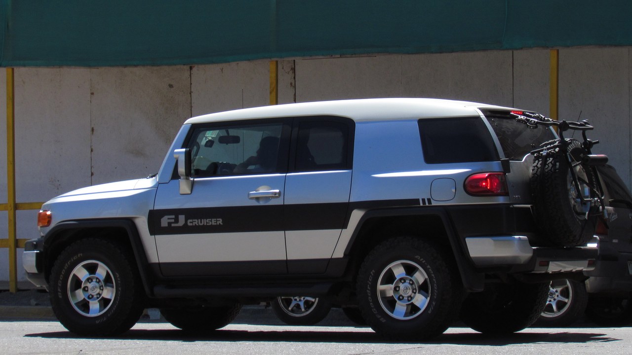 Toyota FJ Cruiser — Image Credit: order_242 from Chile - CC BY-SA 2.0/Wiki Commons