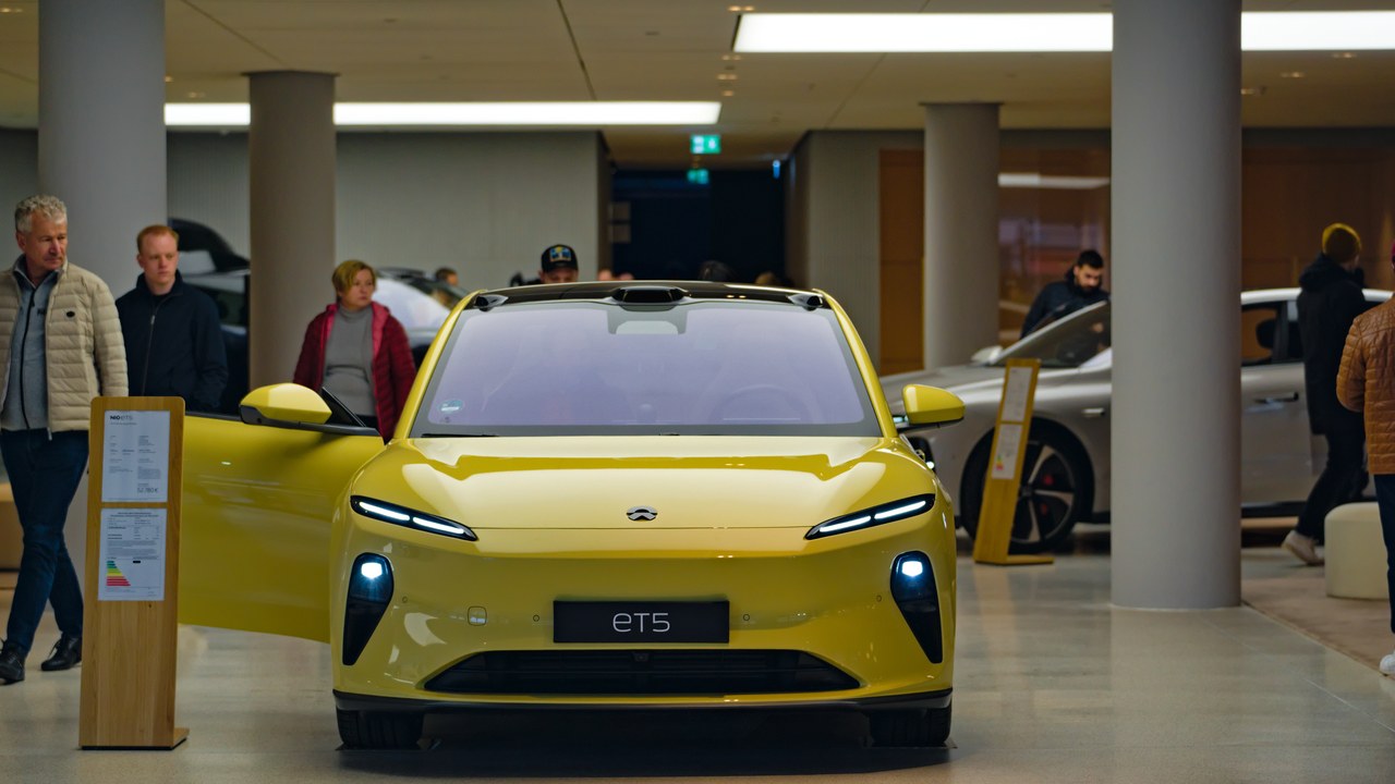 NIO ET5 — Image Credit: conceptphoto.info - CC BY 2.0/Wiki Commons