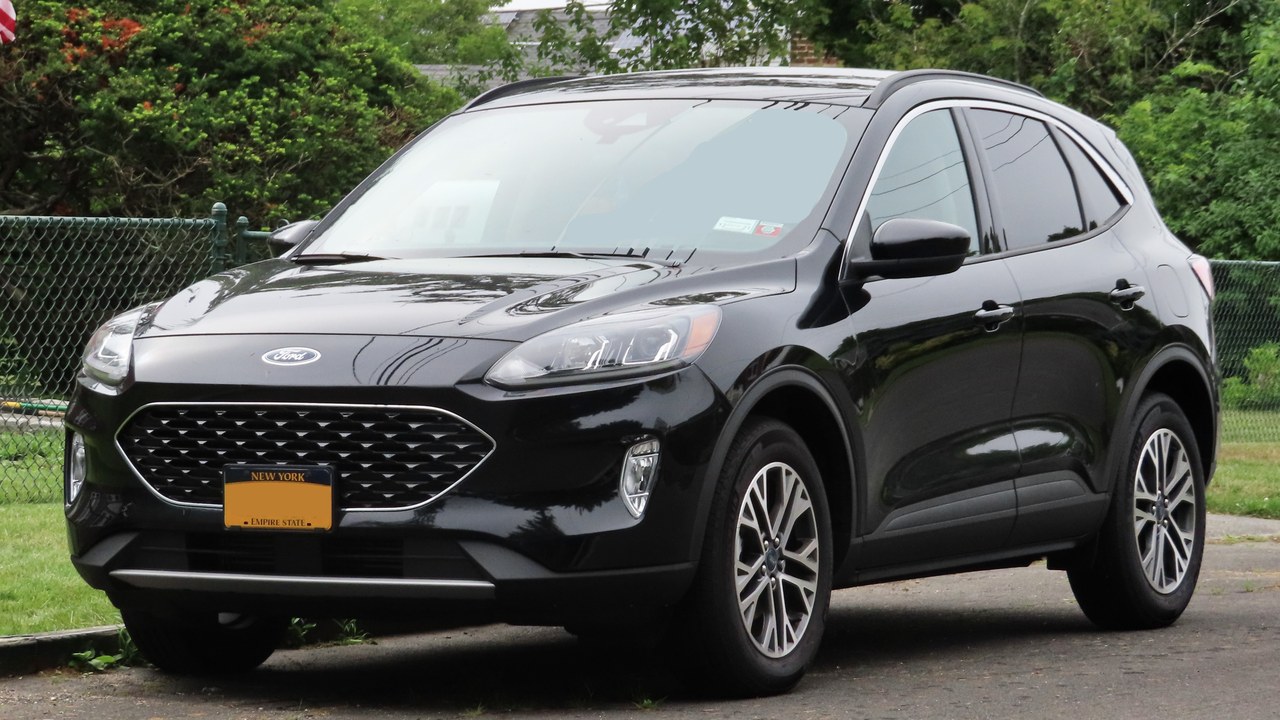 Ford Escape Hybrid — Image Credit: Kevauto - CC BY-SA 4.0/Wiki Commons