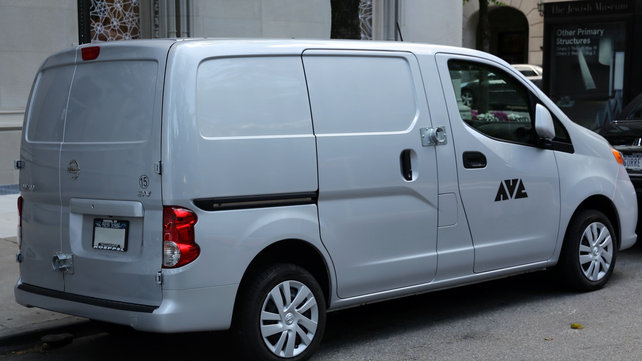 Nissan NV200 — Image Credit: Mr.choppers - CC BY-SA 3.0/Wiki Commons