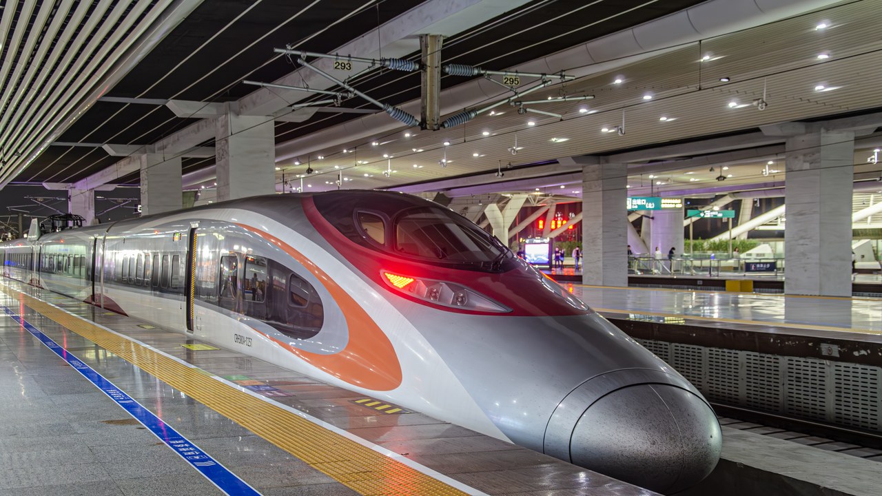 China Railway CRH380A — Image Credit: YikyuenG - CC BY-SA 4.0/Wiki Commons