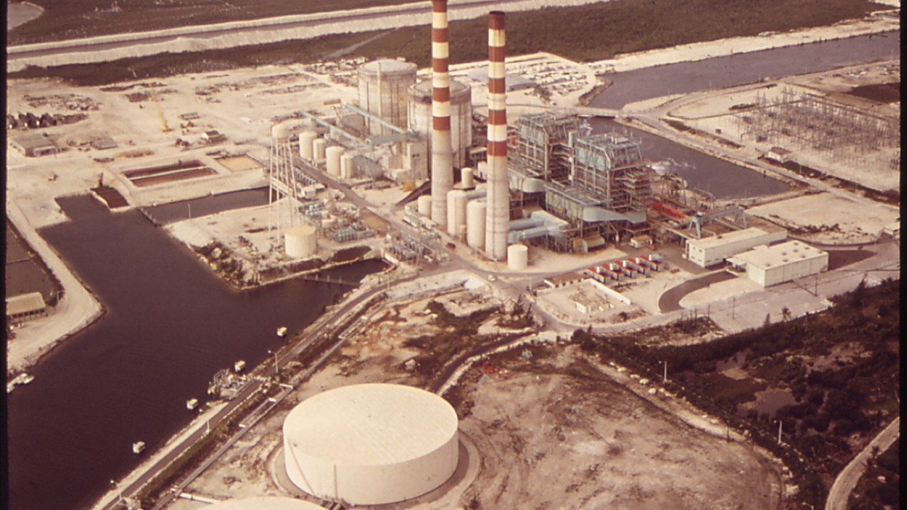 Turkey Point Nuclear Generating Station (Units 3 & 4) — Image Credit: Fred Ward - Public domain/Wiki Commons