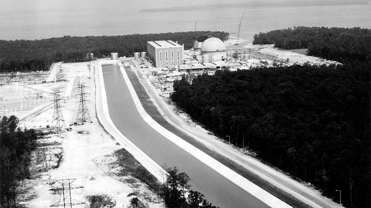 Surry Nuclear Power Plant (Units 1 & 2) — Image Credit: ENERGY.GOV - Public domain/Wiki Commons