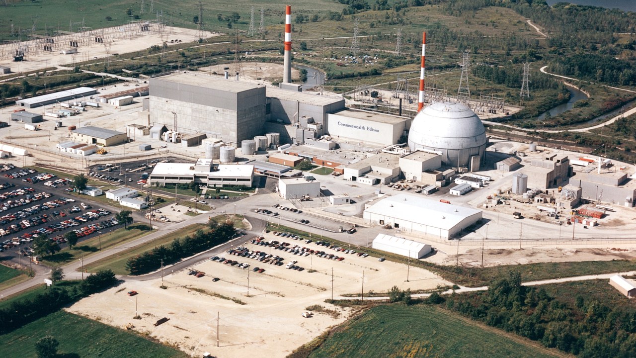 Dresden Nuclear Power Station (Units 2 & 3) — Image Credit: Nuclear Regulatory Commission from US - CC BY 2.0/Wiki Commons