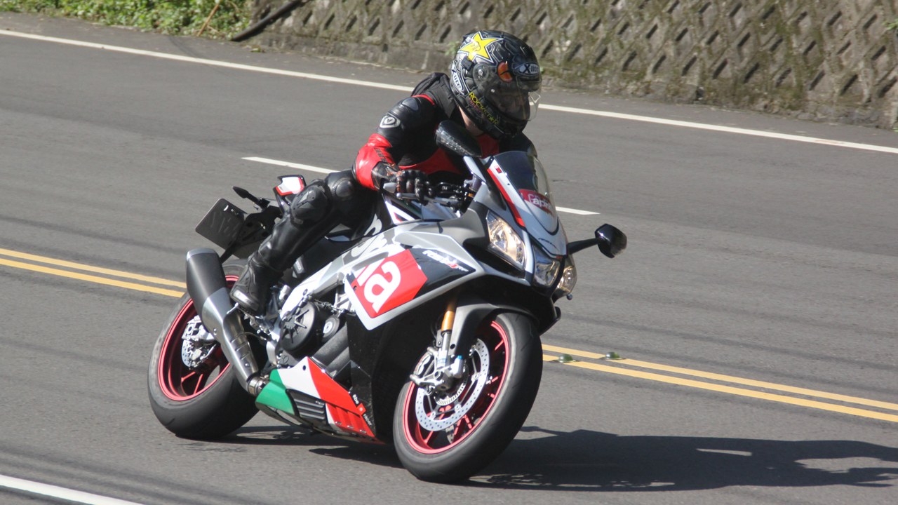 Aprilia RSV4 — Image Credit: 志遠 古 - Public domain/Wiki Commons