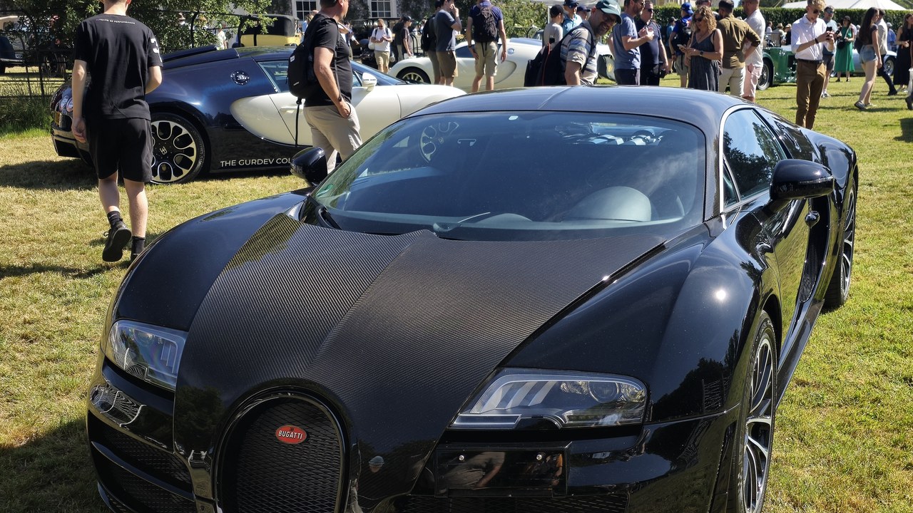 Bugatti Veyron 16.4 Super Sport — Image Credit: Calreyn88 - CC BY-SA 4.0/Wiki Commons