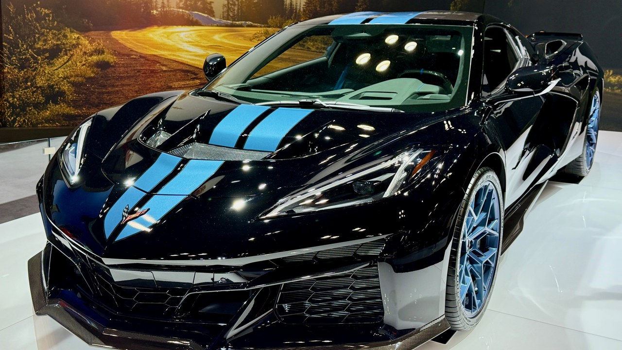 Chevrolet Corvette ZR1 — Image Credit: Oleg Yunakov - CC BY-SA 4.0/Wiki Commons