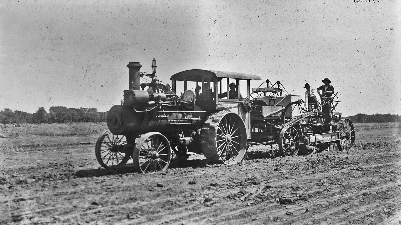 J. I. Case steam traction engine — Image Credit: War Department - Public domain/Wiki Commons