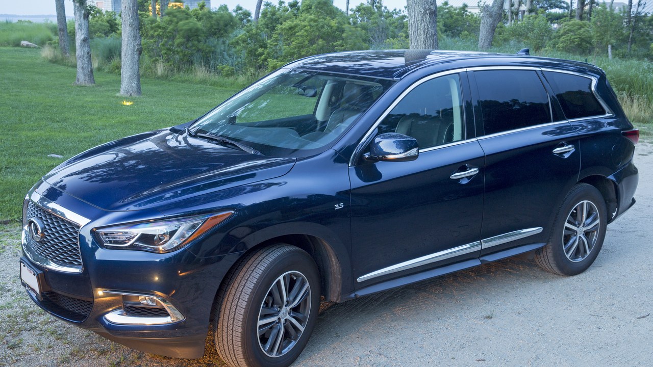 Infiniti QX60 — Image Credit: Mr.choppers - CC BY-SA 3.0/Wiki Commons