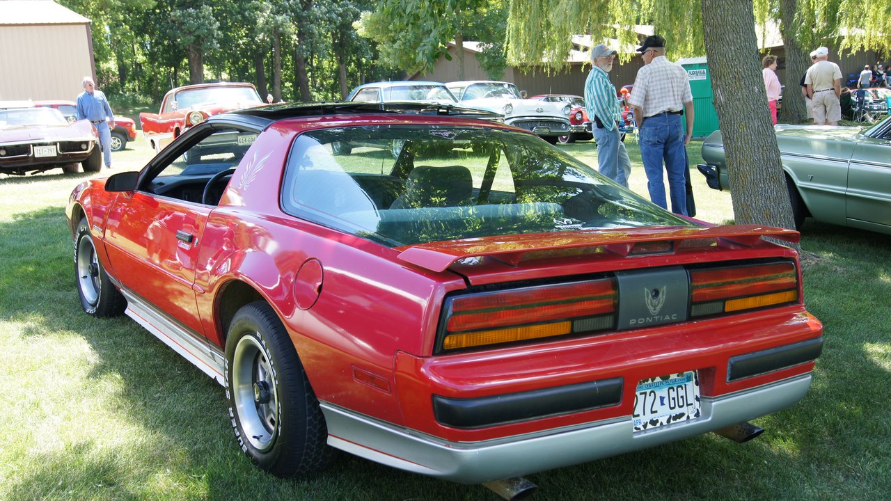 1989 Pontiac Trans Am 20th Anniversary Turbo — Image Credit: Greg Gjerdingen from Willmar, USA - CC BY 2.0/Wiki Commons
