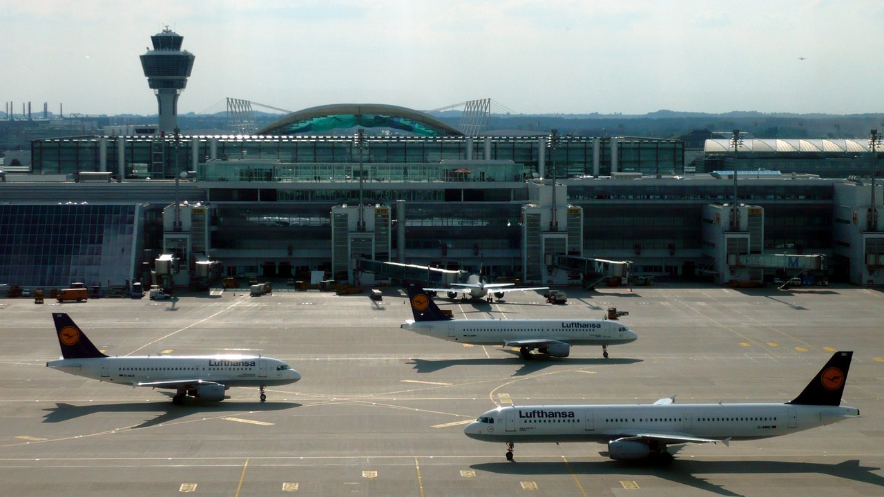 Airbus A320 family — Image Credit: MJQH - CC BY-SA 3.0/Wiki Commons