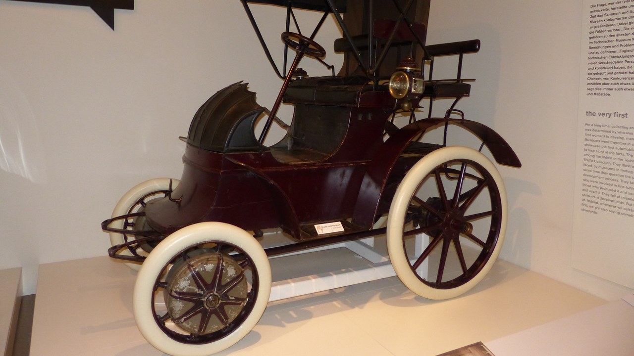 Lohner-Porsche — Image Credit: Dr. Bernd Gross - CC BY-SA 4.0/Wiki Commons