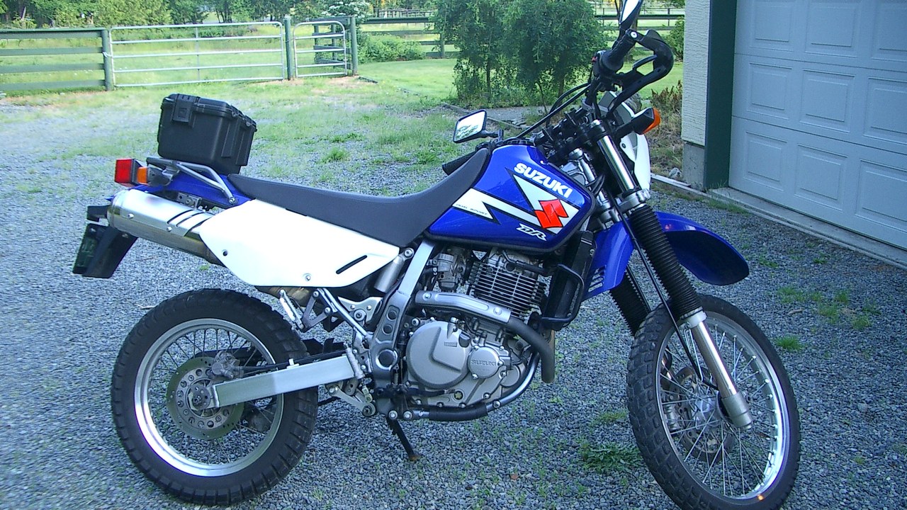 Suzuki DR650 — Image Credit: Gord Webster - CC BY-SA 2.0/Wiki Commons