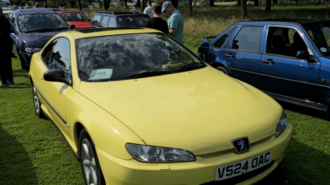 Peugeot 406 Coupé — Image Credit: Calreyn88 - CC BY-SA 4.0/Wiki Commons