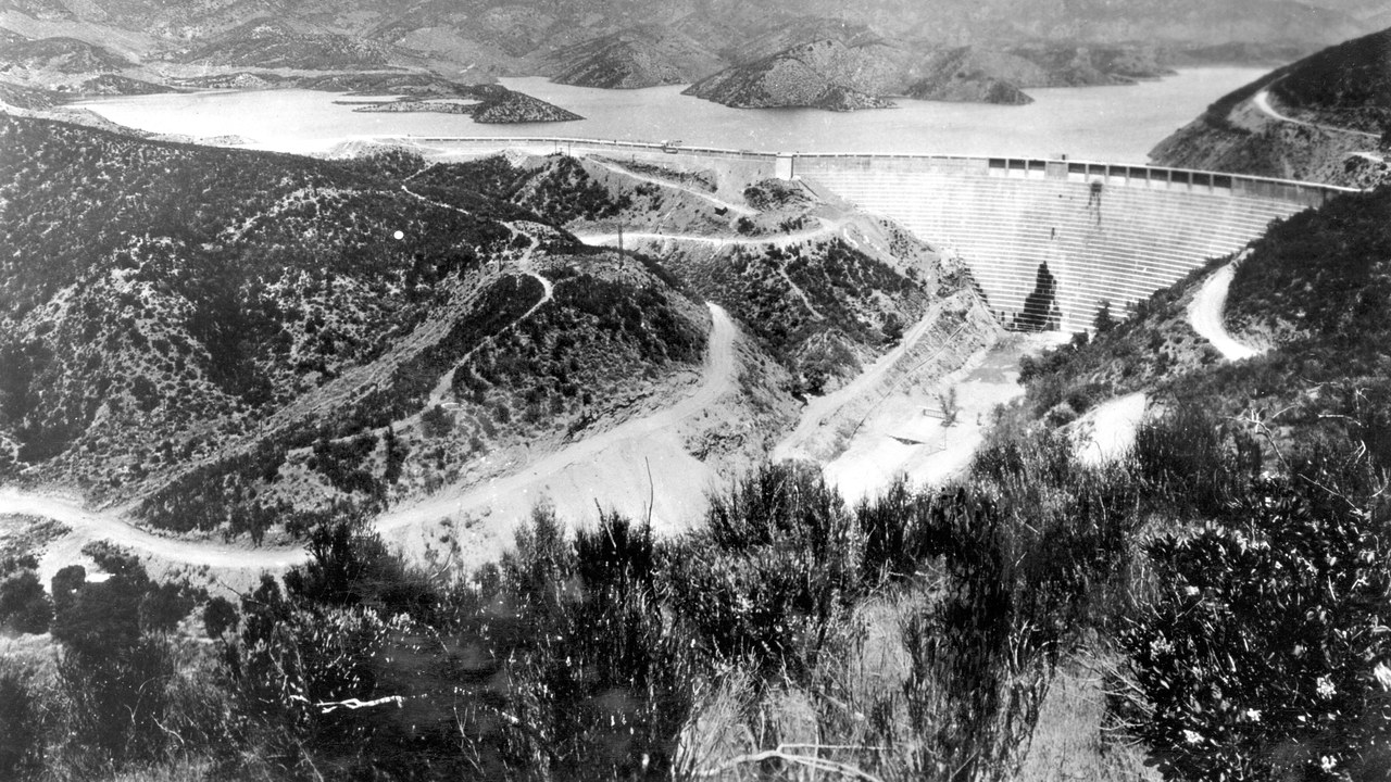 St. Francis Dam (California, 1928) — Image Credit: Stearns, H.T. USGS - Public domain/Wiki Commons