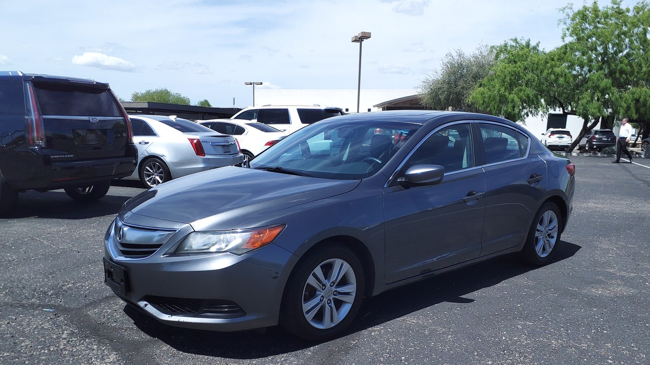 Acura ILX — Image Credit: HJUdall - CC0/Wiki Commons