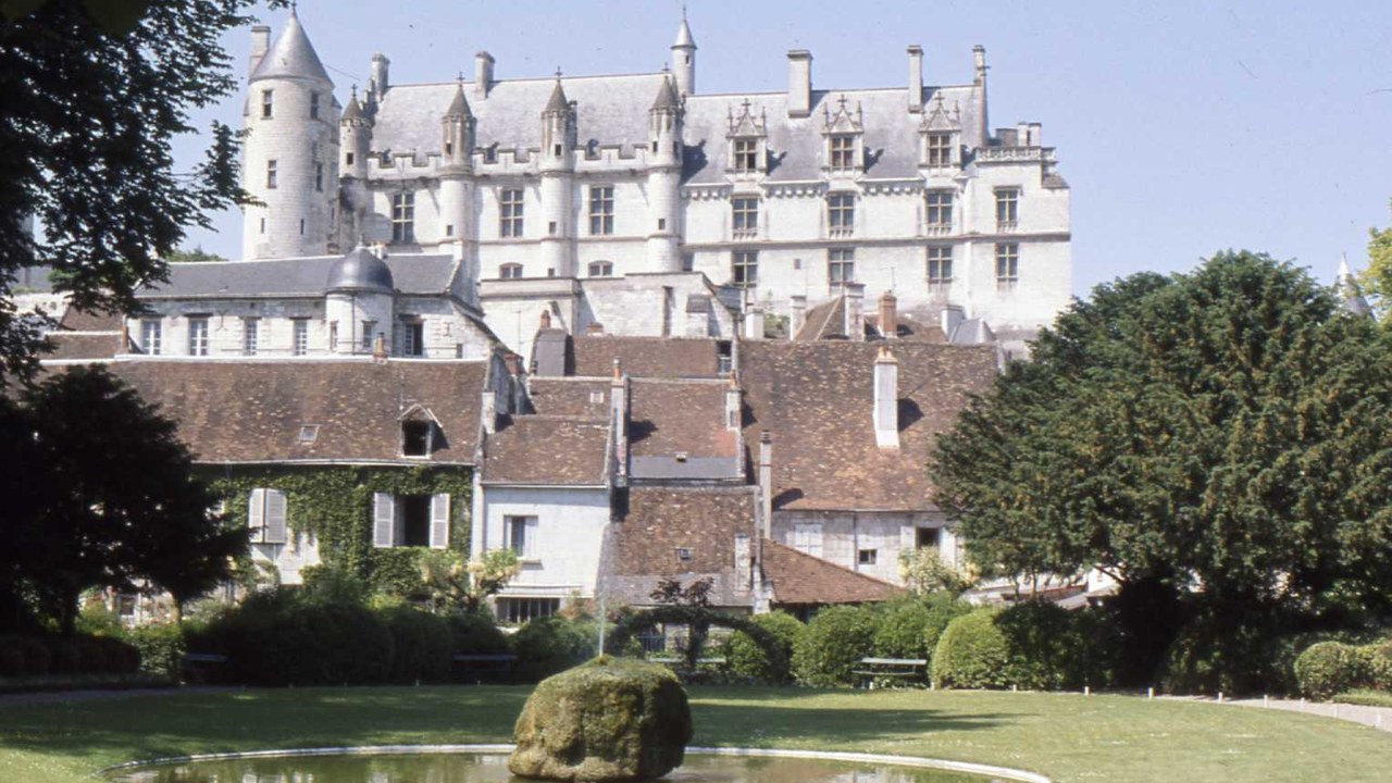 Château de Loches — Image Credit: Joneall - CC BY-SA 3.0/Wiki Commons