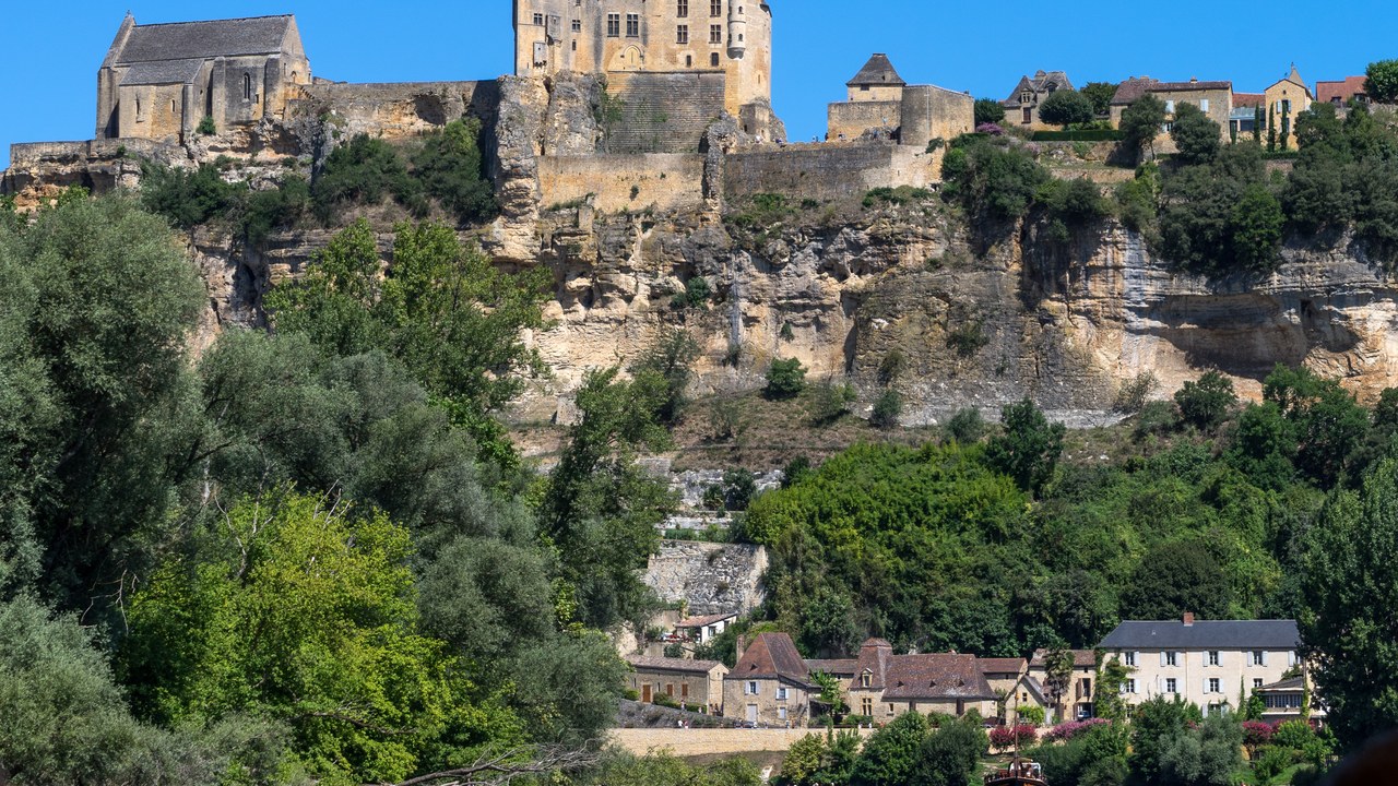 Château de Beynac — Image Credit: Jean-Christophe BENOIST - CC BY 4.0/Wiki Commons