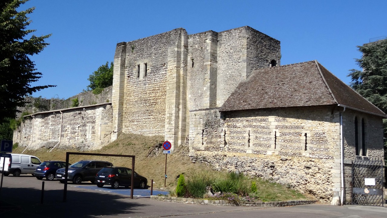Château de Gisors — Image Credit: Pierre Poschadel - CC BY-SA 4.0/Wiki Commons