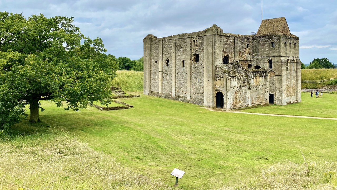 Castle Rising Castle — Image Credit: argoreham - CC0/Wiki Commons