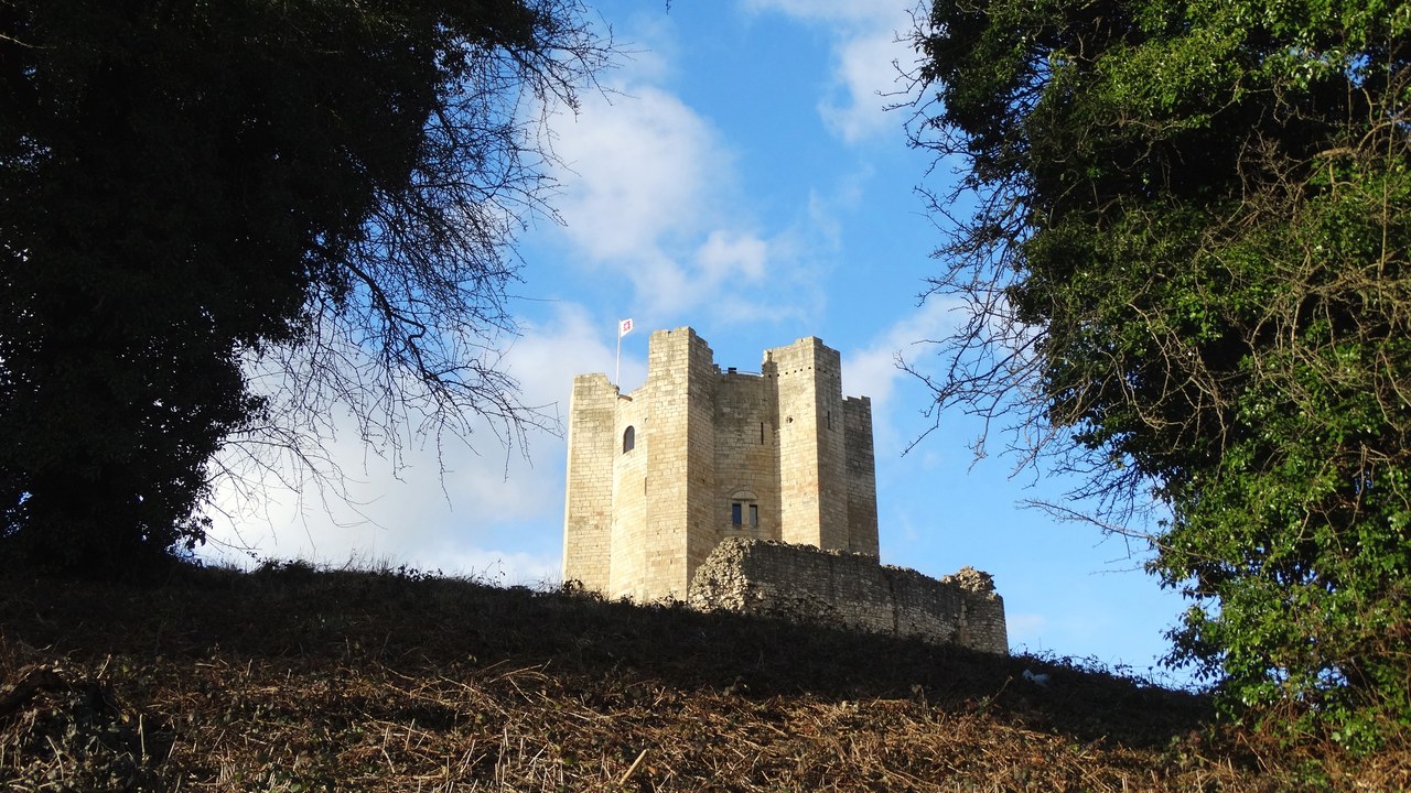 Conisbrough Castle — Image Credit: Neil Theasby - CC BY-SA 2.0/Wiki Commons
