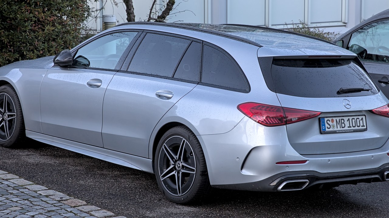 Mercedes-Benz C-Class Estate — Image Credit: Alexander Migl - CC BY-SA 4.0/Wiki Commons